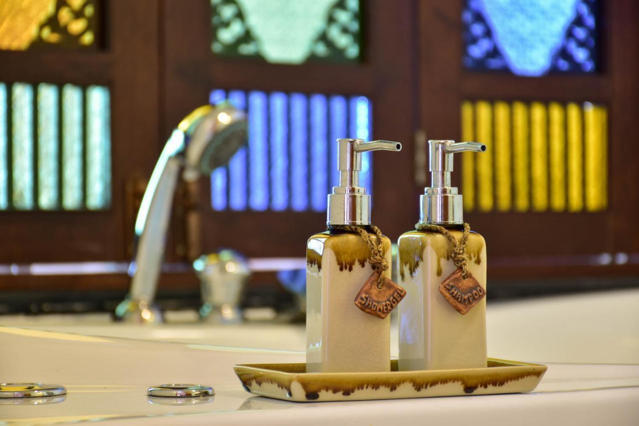 Layalina Hotel Pantai Kamala Luaran gambar